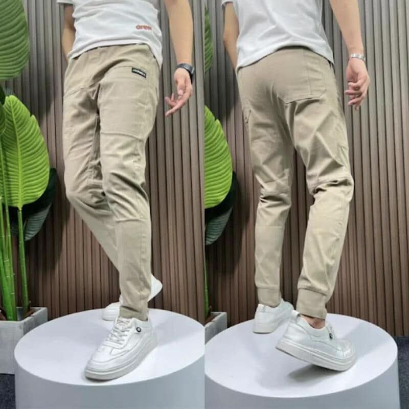 収納力の大きい快適なカーゴパンツ 