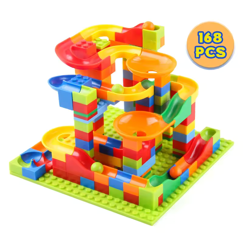 Jeu de construction avec circuit de billes modulable