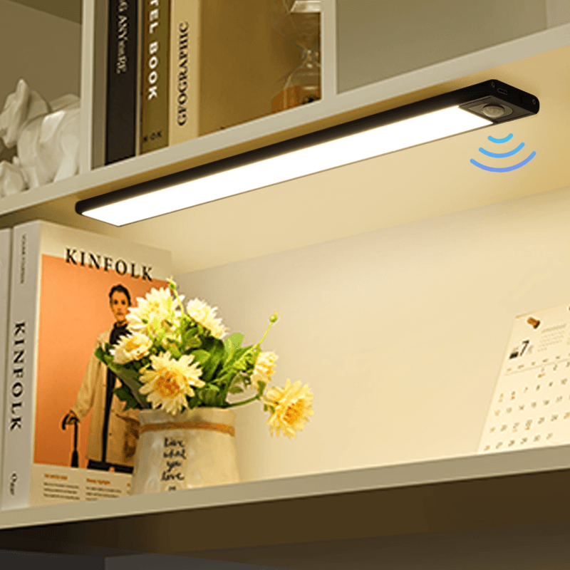 Wireless smart lighting with motion detection 